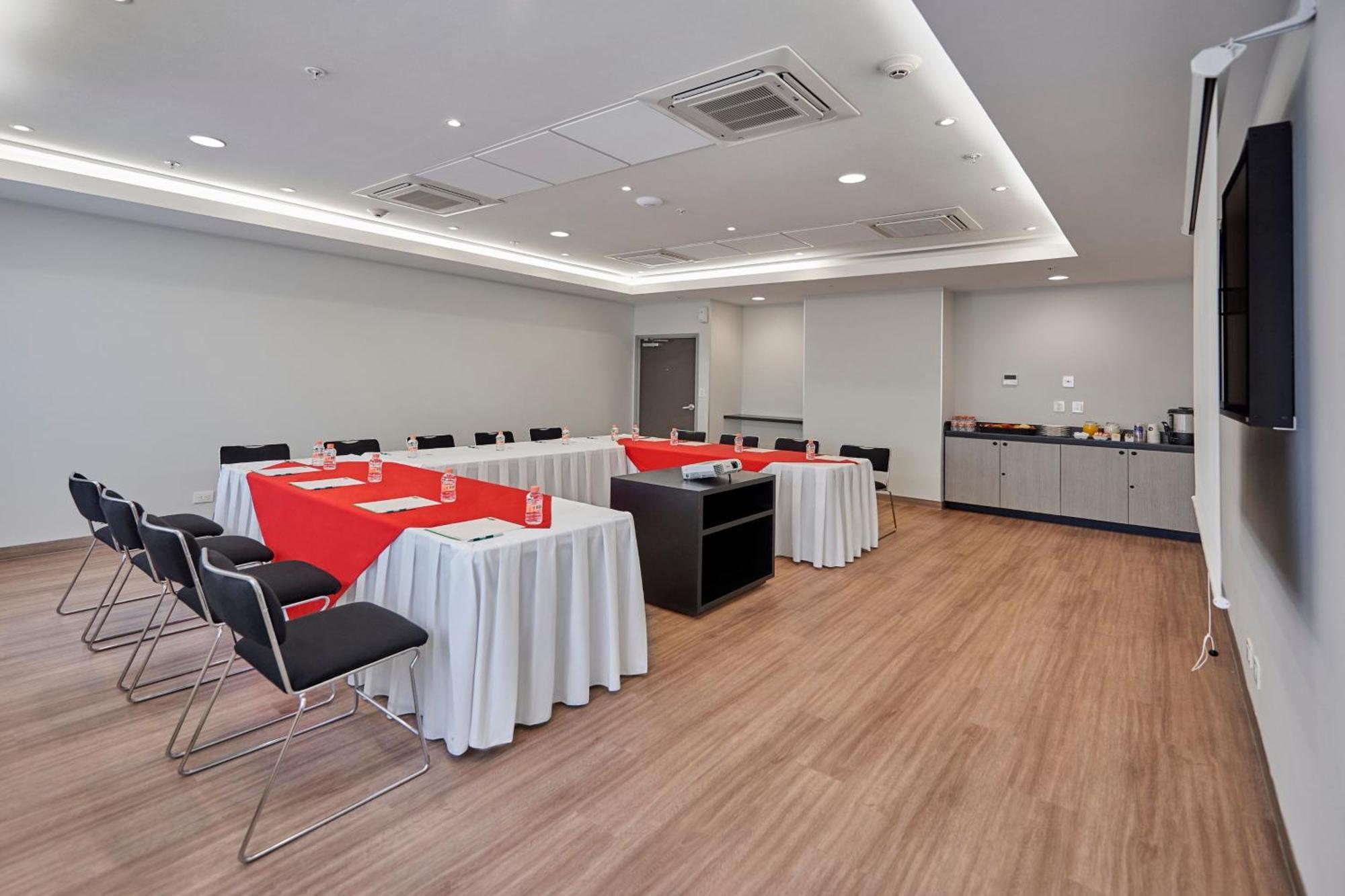 City Express Junior By Marriott Bogota Aeropuerto Εξωτερικό φωτογραφία