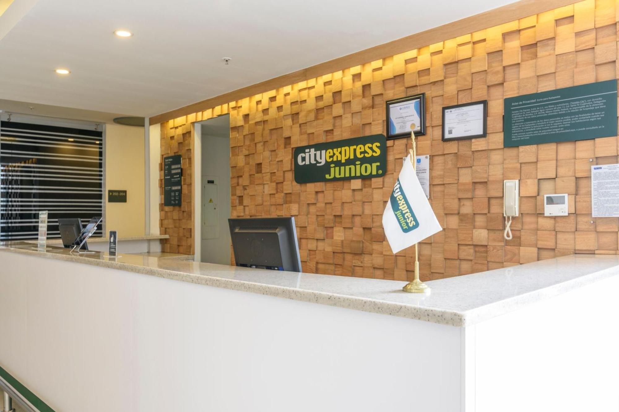 City Express Junior By Marriott Bogota Aeropuerto Εξωτερικό φωτογραφία